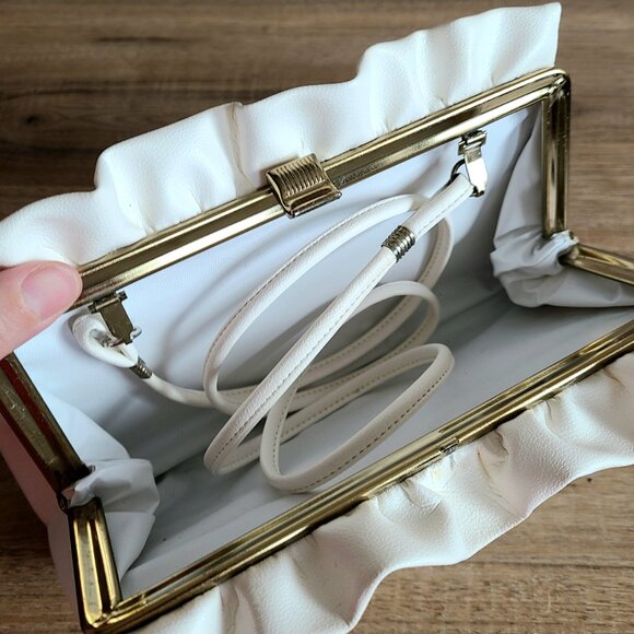 Beige vintage shoulder bag/clutch. - Picture 4 of 9